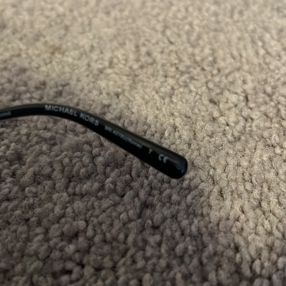 NWT 061 Very beautiful new Michael Kors eyeglass frames without prescription - Picture 6 of 6